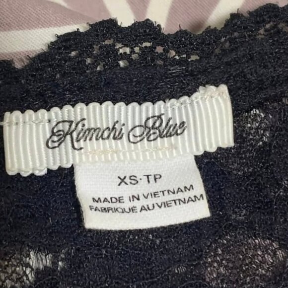 Urban Outfitters Kimchi Blue Sweetheart Neckline Clementine Femme Top in Black - Picture 4 of 5